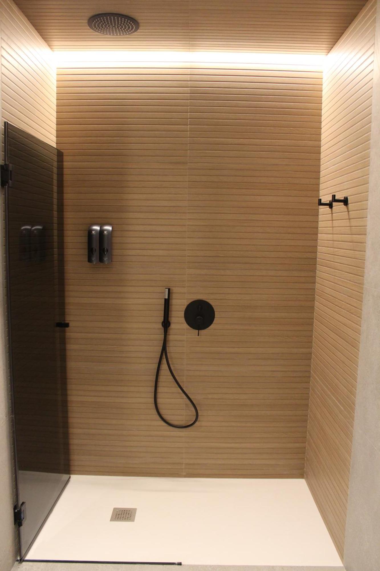 Promotur Suites - Ayora Valencia Luaran gambar